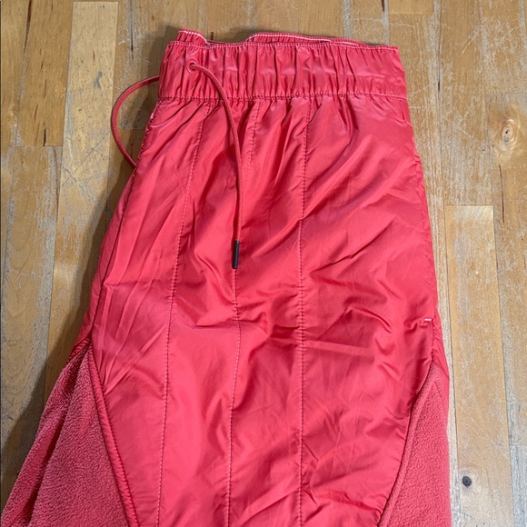 Nike Sportswear Swoosh Curve Plush Pants - Picture 3 of 11